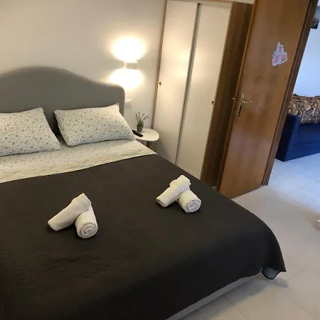 Kris Apartment *