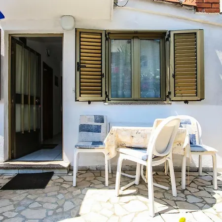 Apartment Kris Porec